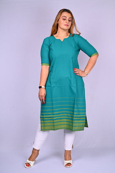 Pink South Cotton Bordered Kurti With Cotton Legging - Photo Shoot, HD Png  Download - 640x942 PNG - DLF.PT